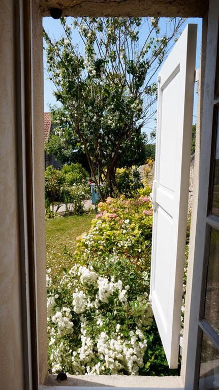 Gite Le Verger Commes Room photo